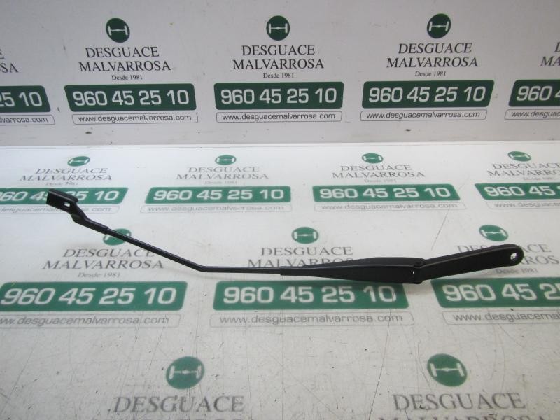 Recambio de brazo limpia delantero derecho para ford fiesta (ccn) titanium referencia OEM IAM 1826839  