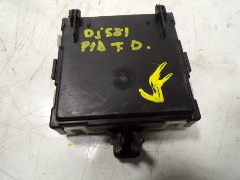 Recambio de modulo electronico para mercedes-benz cla-klasse (bm 118) cla 180 (118.384) referencia OEM IAM A1779001704 A17790017