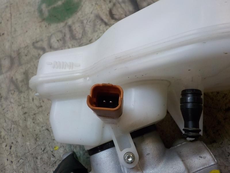 Recambio de bomba freno para citroën c3 business referencia OEM IAM 4601R7  