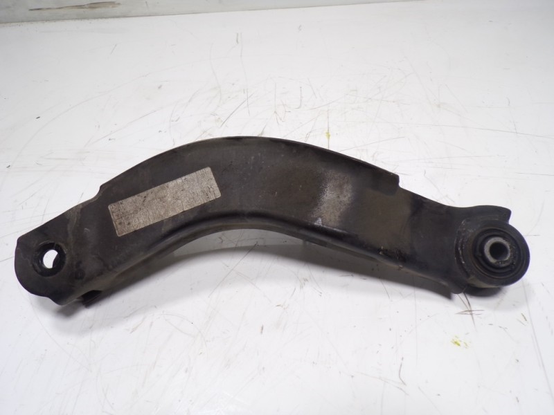 Recambio de brazo suspension superior trasero derecho para ssangyong korando premium 4x2 referencia OEM IAM   