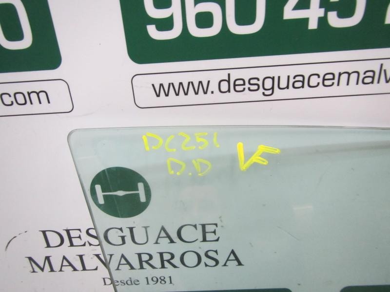 Recambio de cristal puerta delantero derecho para ford fiesta (ccn) titanium referencia OEM IAM 1680515  
