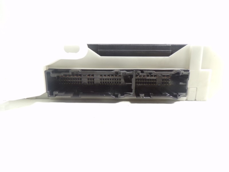 Recambio de caja reles / fusibles para toyota corolla (e21) referencia OEM IAM 8273002P80 8922102710 2381008172