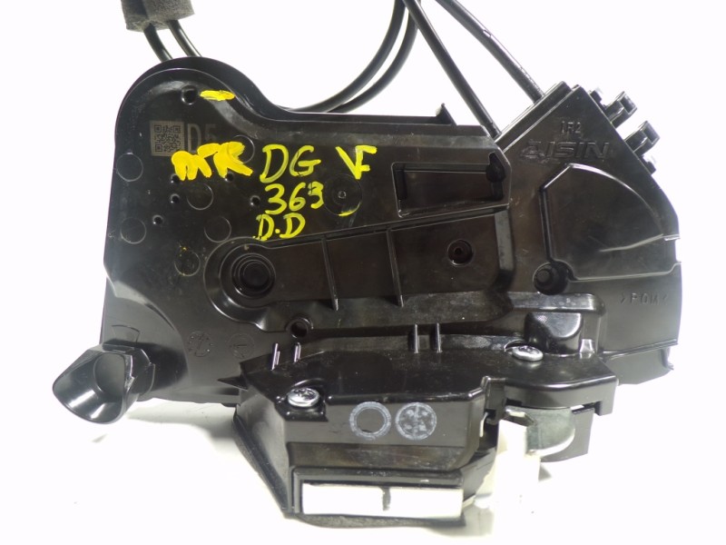 Recambio de cerradura puerta delantera derecha para toyota corolla (e21) referencia OEM IAM 6903002511  