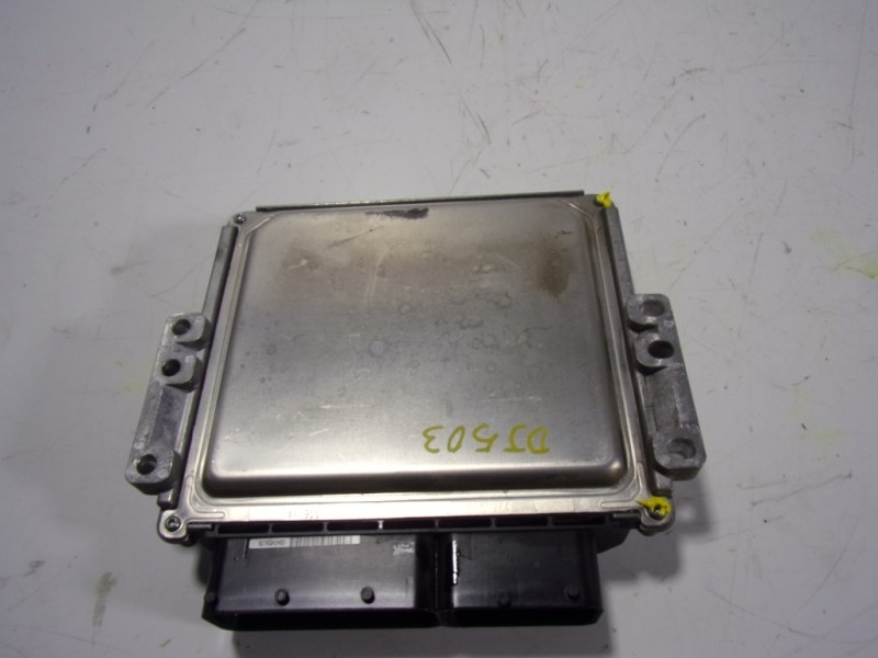 Recambio de centralita motor uce para ssangyong korando premium 4x2 referencia OEM IAM  6725400032 
