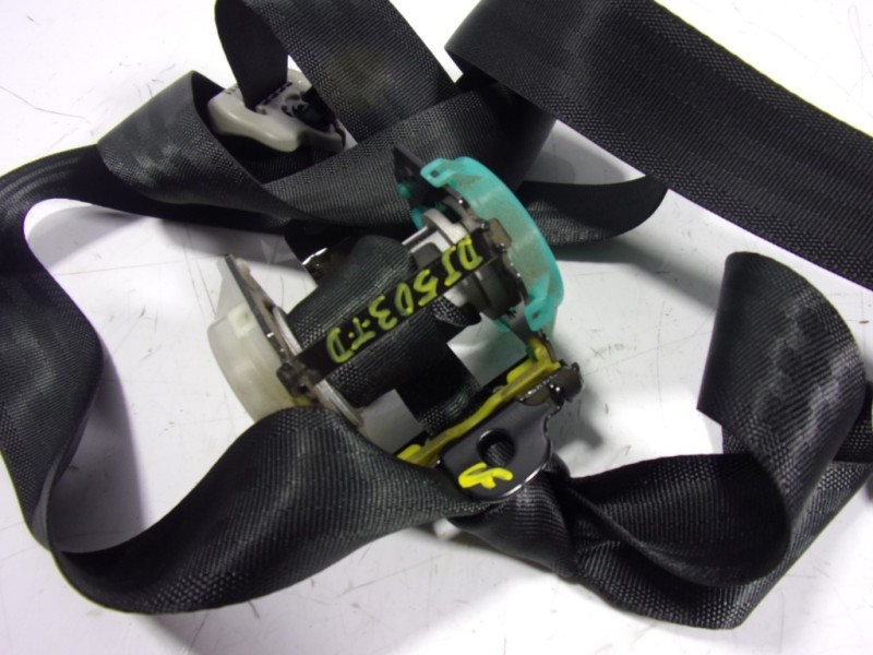 Recambio de cinturon seguridad trasero derecho para ssangyong korando premium 4x2 referencia OEM IAM   