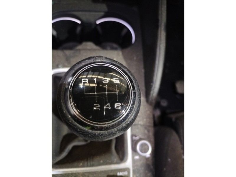 Recambio de palanca cambio para audi a3 sportback (8vf) s line edition referencia OEM IAM 5Q0711049AQ 5Q0711049AQ 