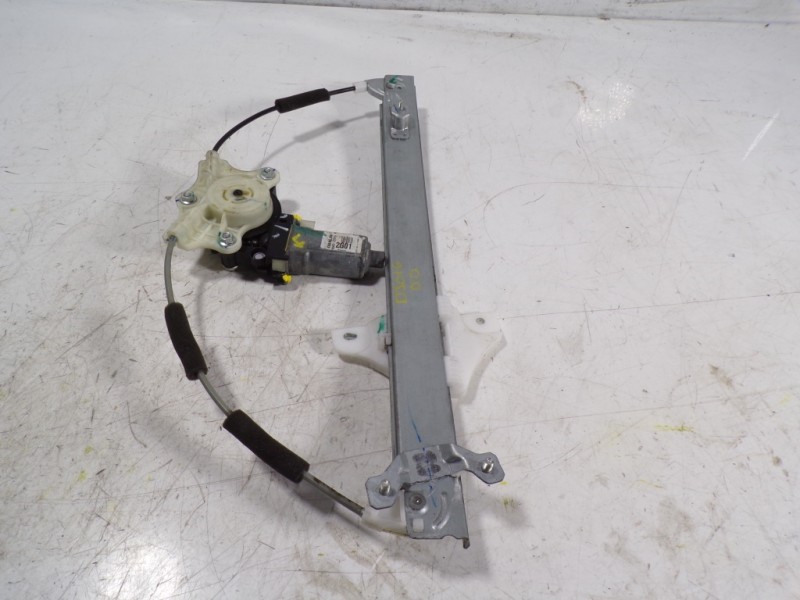 Recambio de elevalunas delantero derecho para hyundai i20 1.0 tgdi cat referencia OEM IAM 82404C7010 82402C7010 