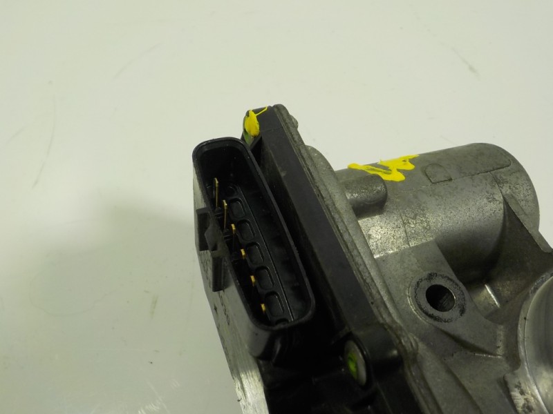 Recambio de caja mariposa para toyota auris 1.4 turbodiesel cat referencia OEM IAM 261000N030  