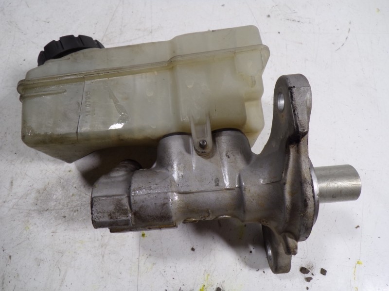 Recambio de bomba freno para dacia sandero 1.2 16v cat referencia OEM IAM 460111938R  