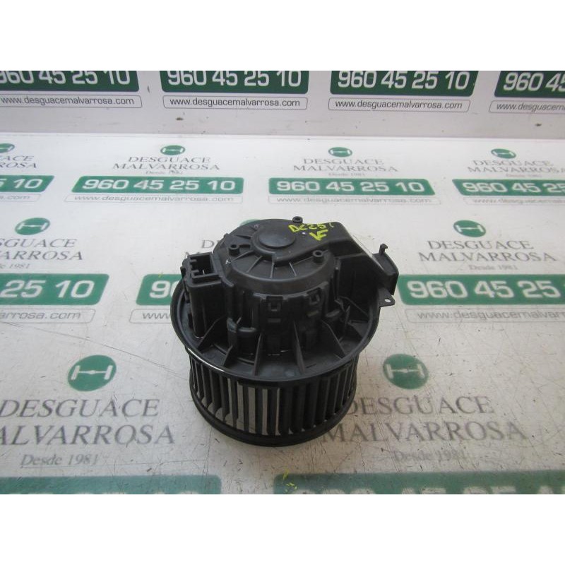 Recambio de motor calefaccion para ford fiesta (ccn) titanium referencia OEM IAM 1790329  