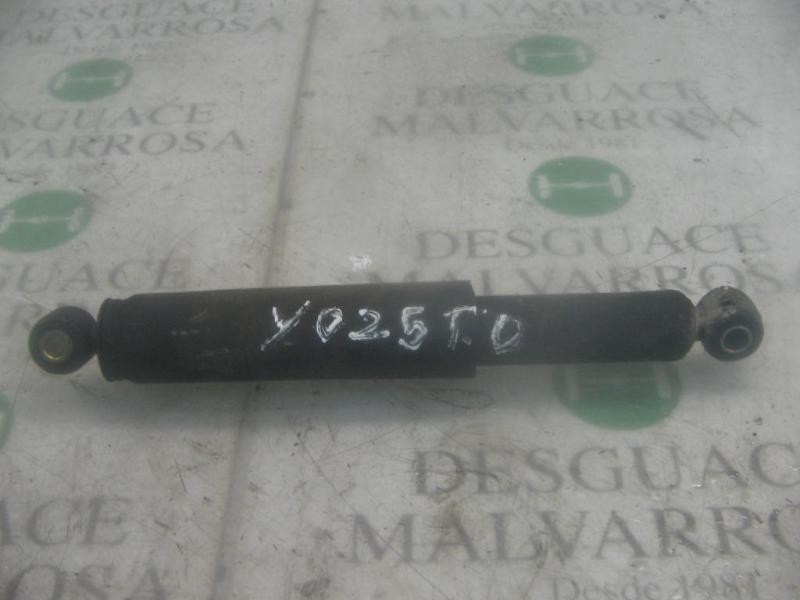 Recambio de amortiguador trasero derecho para nissan trade 100 referencia OEM IAM   