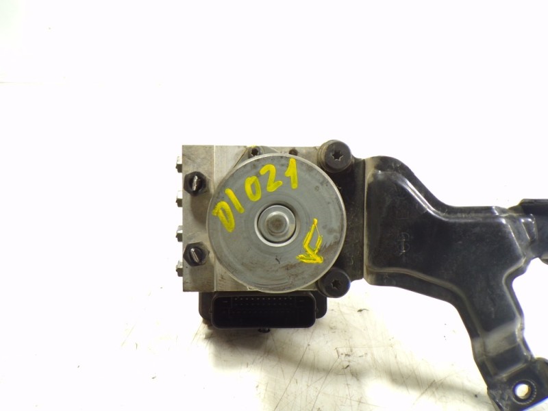 Recambio de abs para kia cee´d 1.4 crdi cat referencia OEM IAM 58920A2230 6158945200 A258930800