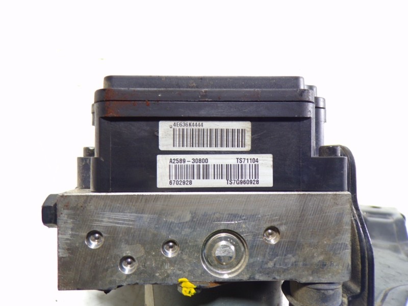 Recambio de abs para kia cee´d 1.4 crdi cat referencia OEM IAM 58920A2230 6158945200 A258930800