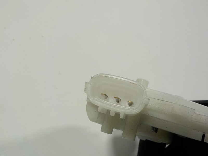 Recambio de cerradura maletero / porton para toyota auris 1.4 turbodiesel cat referencia OEM IAM 6935002090  