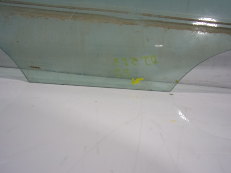 Recambio de cristal puerta delantero derecho para ssangyong korando premium 4x2 referencia OEM IAM   