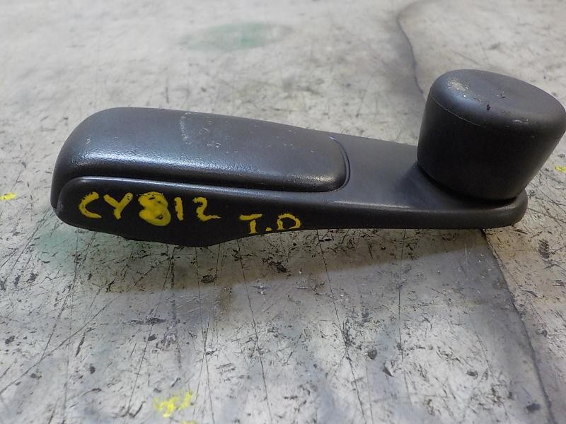 Recambio de maneta elevalunas trasera derecha para citroën c3 business referencia OEM IAM 9240F4  