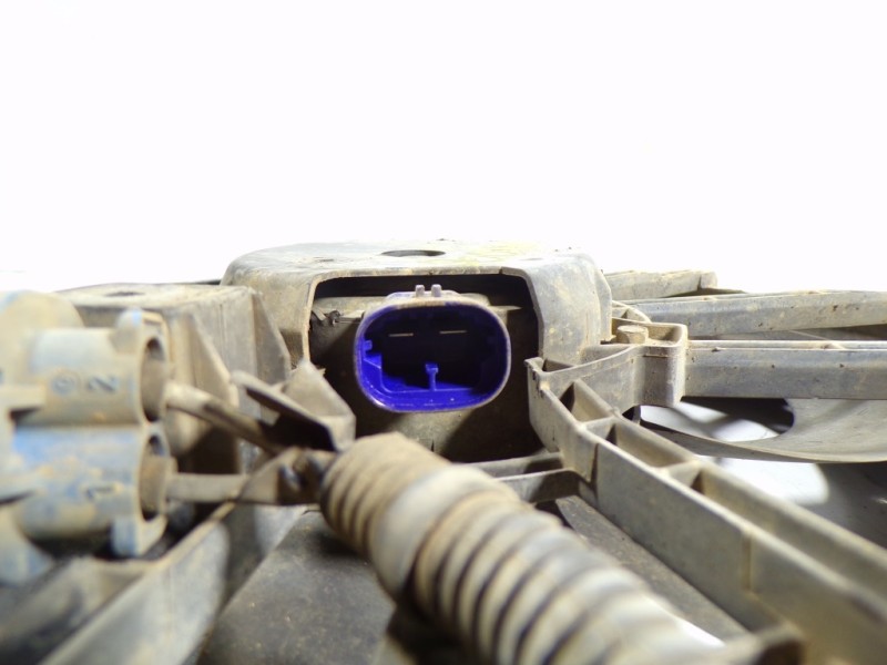 Recambio de electroventilador para dacia sandero 1.2 16v cat referencia OEM IAM 214815012R 214818009R 