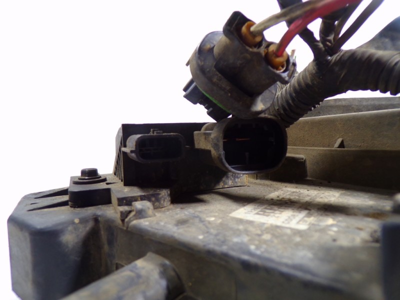 Recambio de electroventilador para dacia sandero 1.2 16v cat referencia OEM IAM 214815012R 214818009R 