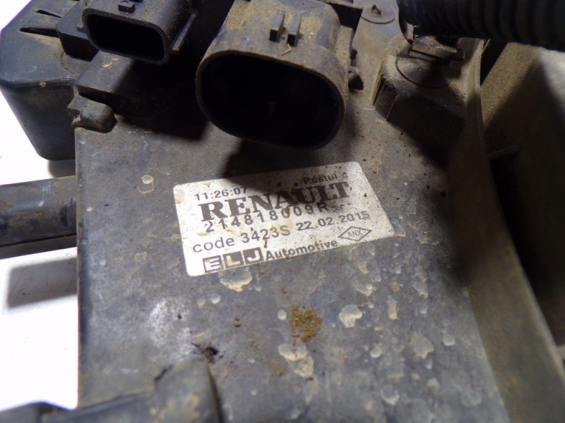 Recambio de electroventilador para dacia sandero 1.2 16v cat referencia OEM IAM 214815012R 214818009R 