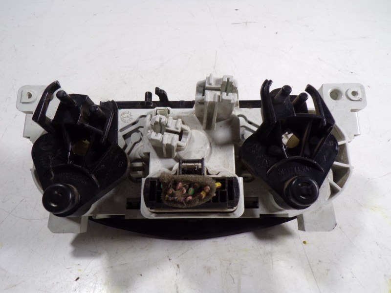 Recambio de mando calefaccion / aire acondicionado para dacia sandero 1.2 16v cat referencia OEM IAM  A42303500 