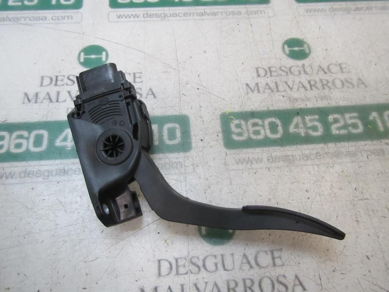 Recambio de potenciometro pedal para ford fiesta (ccn) titanium referencia OEM IAM 2120072 8V219F836AB 