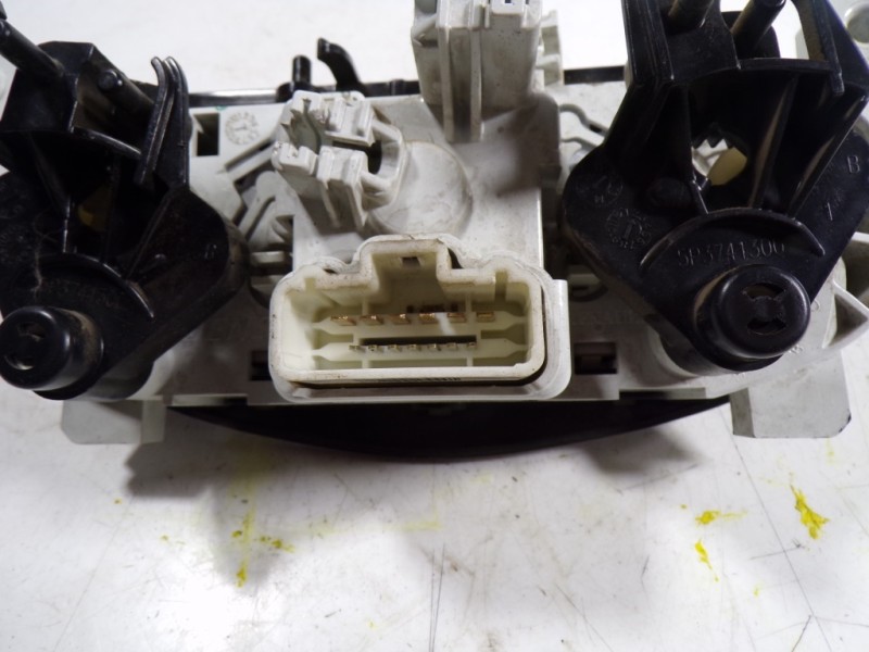 Recambio de mando calefaccion / aire acondicionado para dacia sandero 1.2 16v cat referencia OEM IAM  A42303500 
