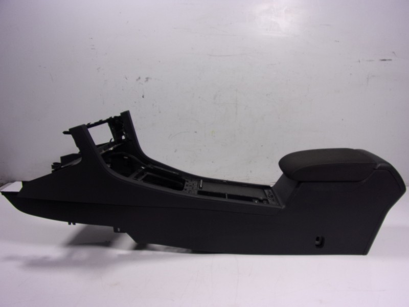 Recambio de apoyabrazos central para volkswagen golf vii lim. (5g1) 1.6 tdi dpf referencia OEM IAM   