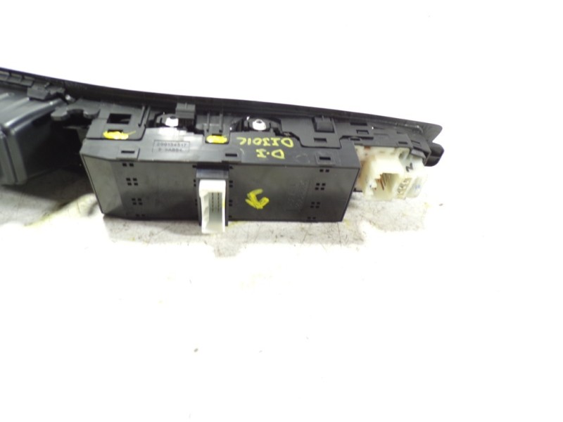 Recambio de mando elevalunas delantero izquierdo para hyundai i20 1.0 tgdi cat referencia OEM IAM 93570C81214X 93570C8121 