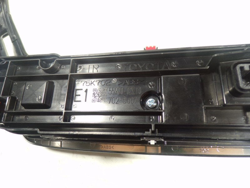 Recambio de mando climatizador para toyota corolla (e21) referencia OEM IAM 5590002E10 5590002E10 