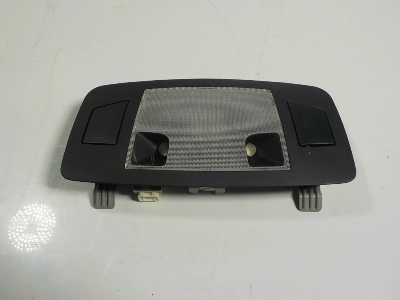 Recambio de piloto interior para lexus rx 450h referencia OEM IAM 8136048070C0 8136048070 