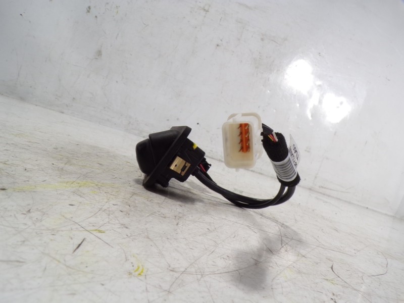 Recambio de maneta porton para hyundai i20 1.0 tgdi cat referencia OEM IAM 95760C8600 95760C8600 