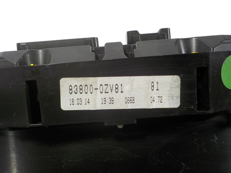 Recambio de cuadro instrumentos para toyota auris 1.4 turbodiesel cat referencia OEM IAM 838000ZV82 838000ZV81 