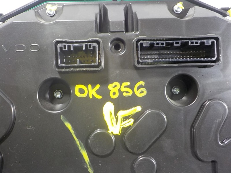 Recambio de cuadro instrumentos para toyota auris 1.4 turbodiesel cat referencia OEM IAM 838000ZV82 838000ZV81 