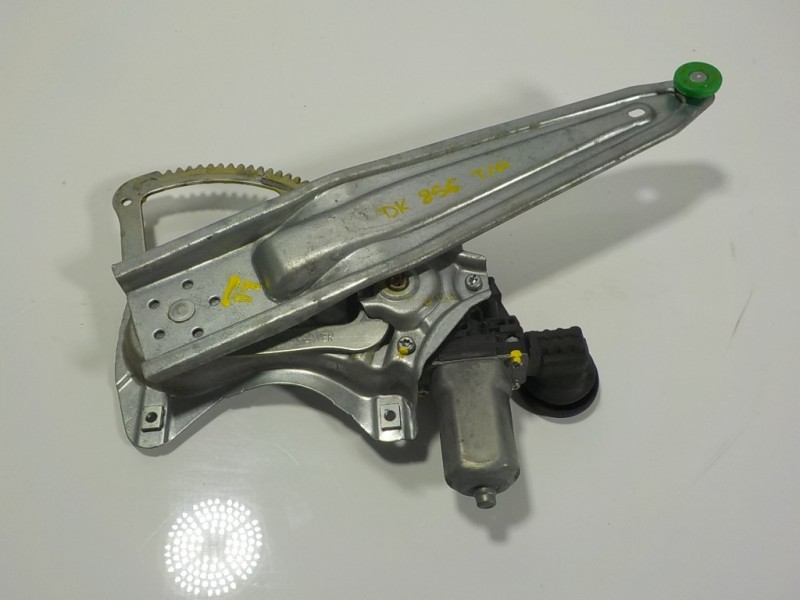 Recambio de elevalunas trasero derecho para toyota auris 1.4 turbodiesel cat referencia OEM IAM 6983002240 857200D120 