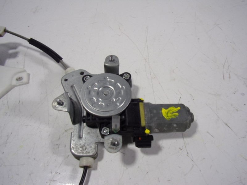 Recambio de elevalunas trasero derecho para ssangyong korando premium 4x2 referencia OEM IAM   