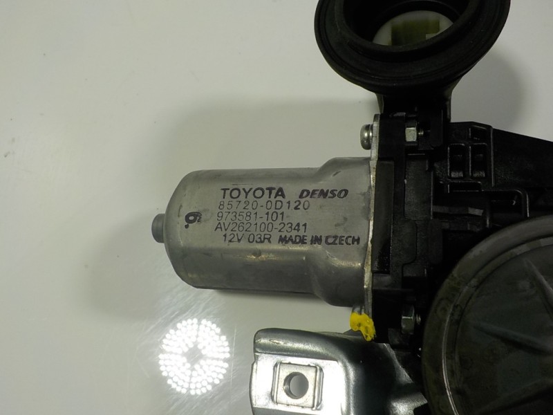 Recambio de elevalunas trasero derecho para toyota auris 1.4 turbodiesel cat referencia OEM IAM 6983002240 857200D120 