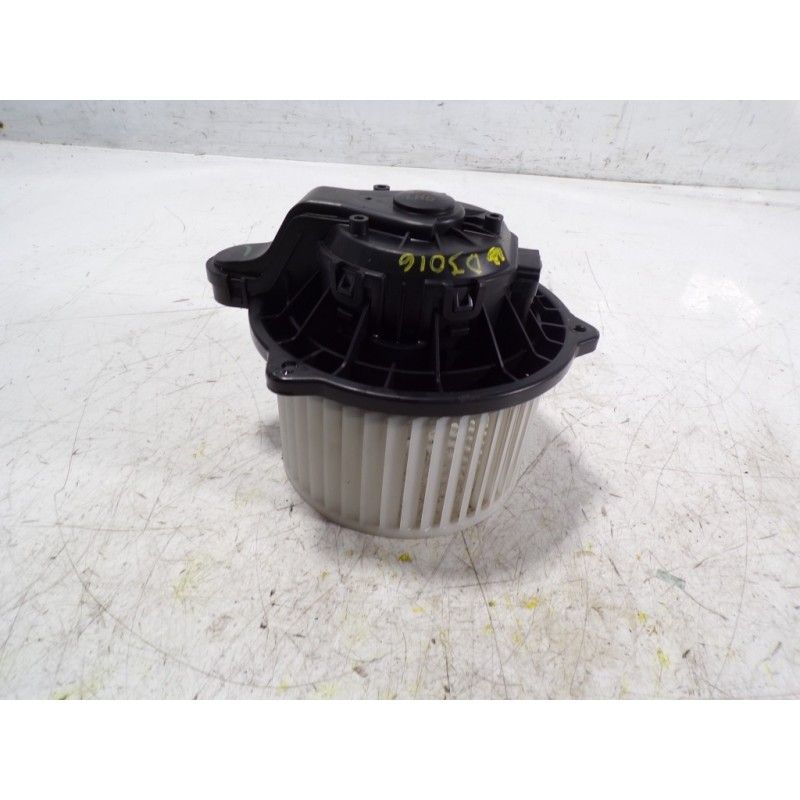 Recambio de motor calefaccion para hyundai i20 1.0 tgdi cat referencia OEM IAM 97126C8000 F00S3B2542 F00S3B2542