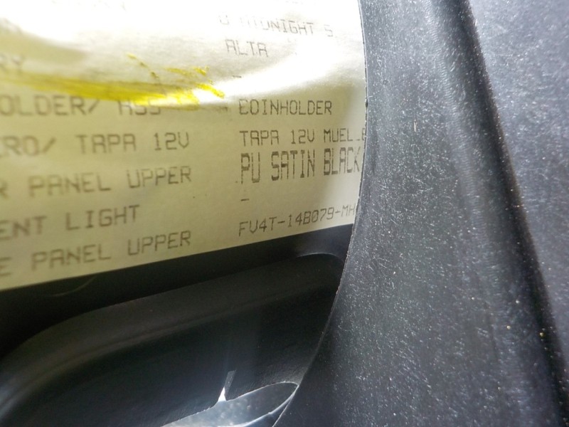 Recambio de apoyabrazos central para ford kuga (cbs) 2.0 tdci cat referencia OEM IAM 1831677 FV4T15K857 