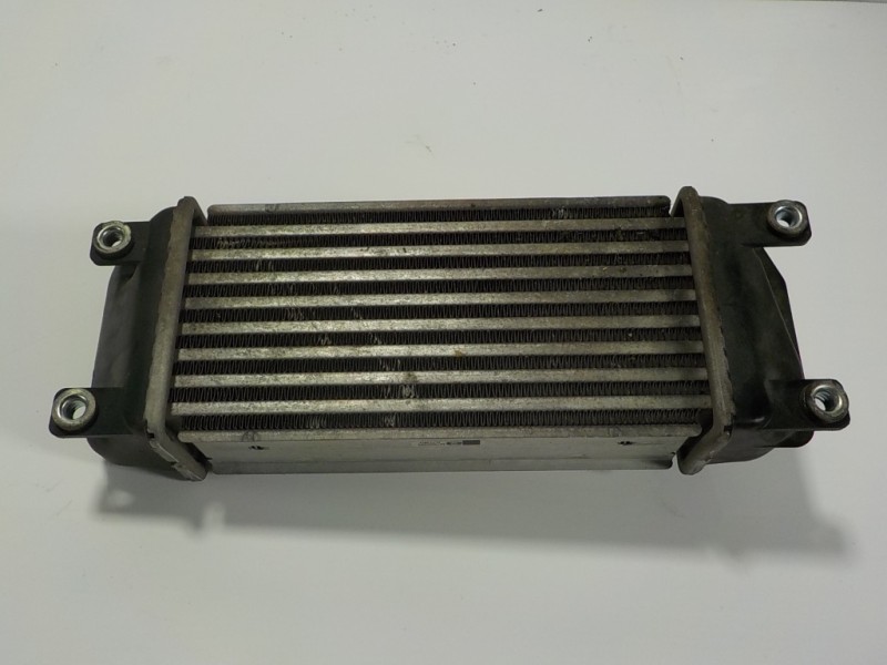 Recambio de intercooler para toyota auris 1.4 turbodiesel cat referencia OEM IAM 179400N080 3311220304 