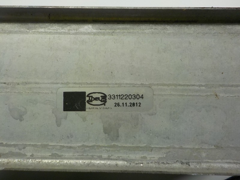 Recambio de intercooler para toyota auris 1.4 turbodiesel cat referencia OEM IAM 179400N080 3311220304 