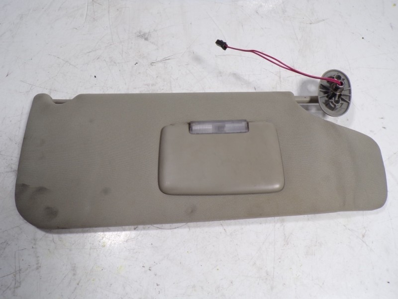 Recambio de parasol derecho para jeep commander 3.0 v6 crd limited referencia OEM IAM 1FB481D1AA  