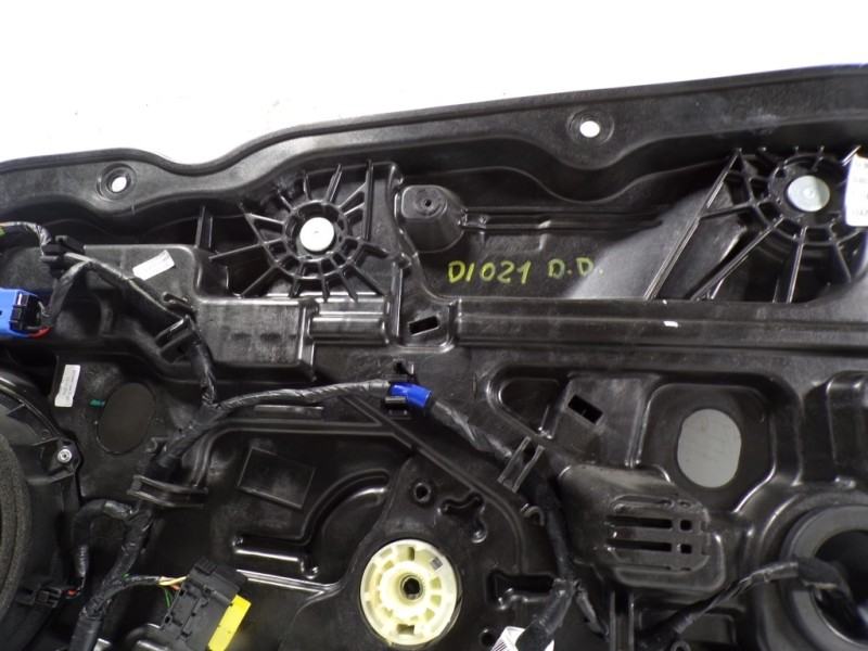 Recambio de elevalunas delantero derecho para kia cee´d 1.4 crdi cat referencia OEM IAM 82481A2000 82480A2311 