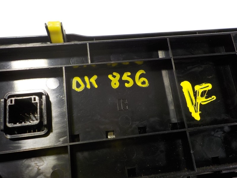 Recambio de mando climatizador para toyota auris 1.4 turbodiesel cat referencia OEM IAM 5590002380B0 75F542 