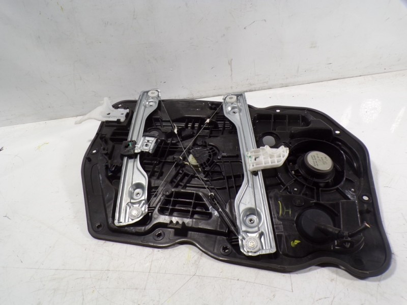 Recambio de elevalunas delantero derecho para kia cee´d 1.4 crdi cat referencia OEM IAM 82481A2000 82480A2311 