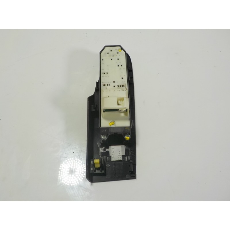 Recambio de mando elevalunas delantero izquierdo para toyota auris 1.4 turbodiesel cat referencia OEM IAM 8482002320 7423202E20 