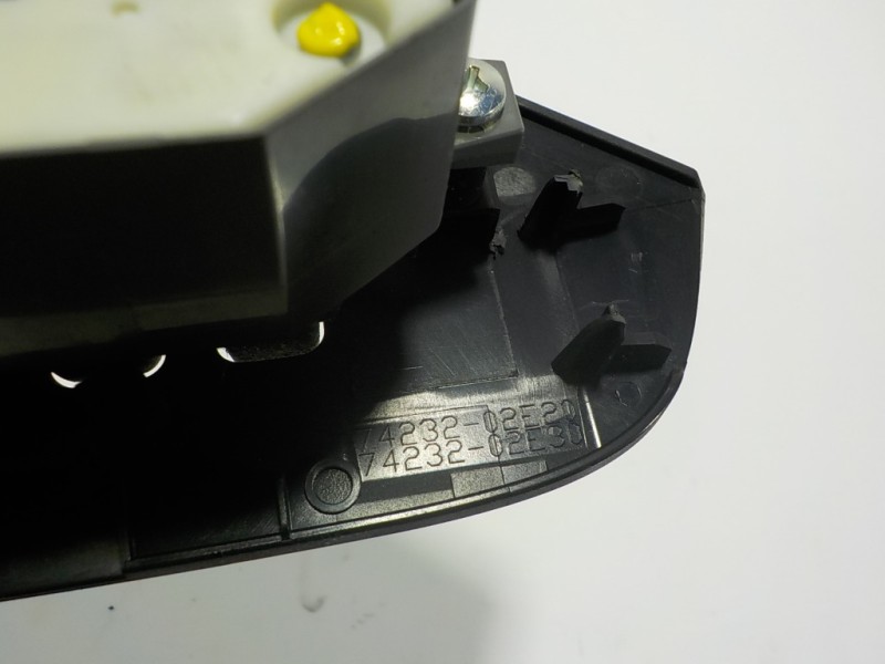 Recambio de mando elevalunas delantero izquierdo para toyota auris 1.4 turbodiesel cat referencia OEM IAM 8482002320 7423202E20 