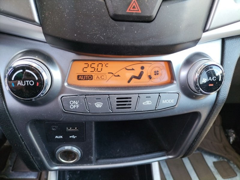 Recambio de mando climatizador para ssangyong korando premium 4x2 referencia OEM IAM  6874034110 