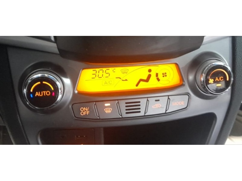 Recambio de mando climatizador para ssangyong korando premium 4x2 referencia OEM IAM  6874034110 