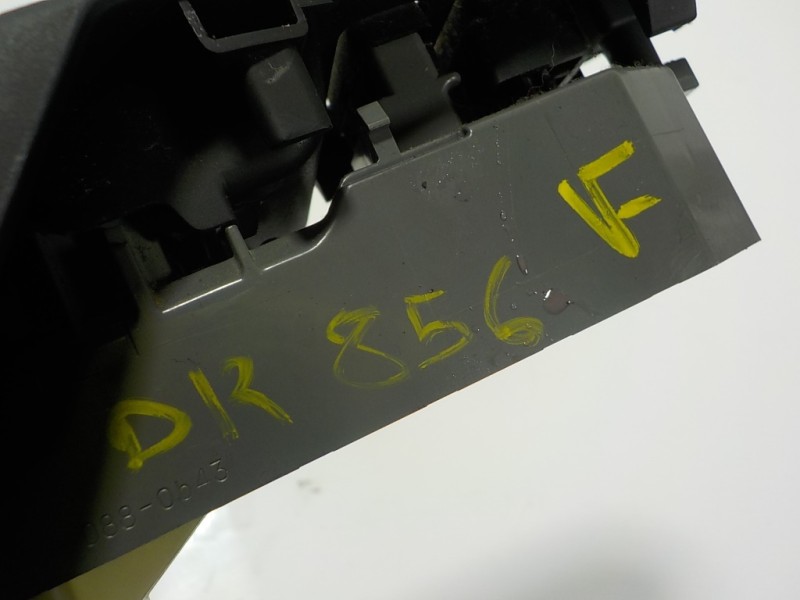 Recambio de mando elevalunas delantero izquierdo para toyota auris 1.4 turbodiesel cat referencia OEM IAM 8482002320 7423202E20 