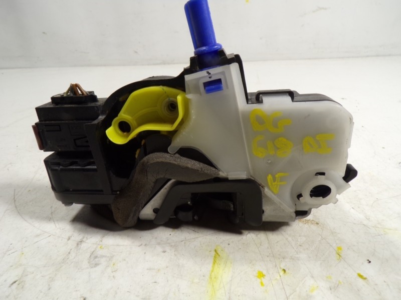 Recambio de cerradura puerta delantera izquierda para opel mokka x 1.6 cdti dpf referencia OEM IAM 133735  